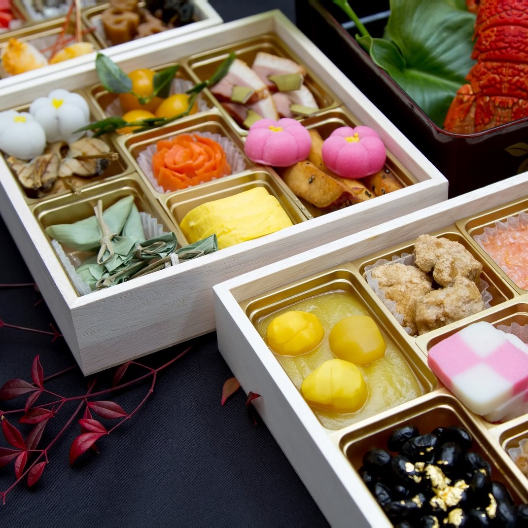 What is Japanese New Year "Osechi" lunchbox?